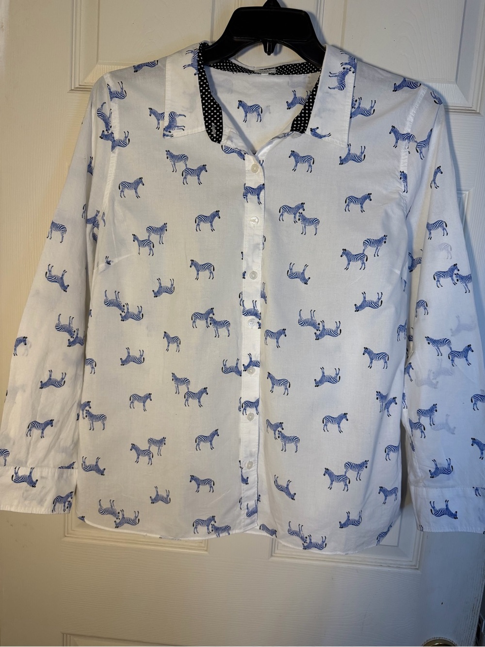 crown & ivy Safari White Top with Blue Zebra Print Button Down L